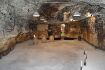 La cave de dégustation en troglodyte, à Rochecorbon (Vouvray), possible de visiter et déguster